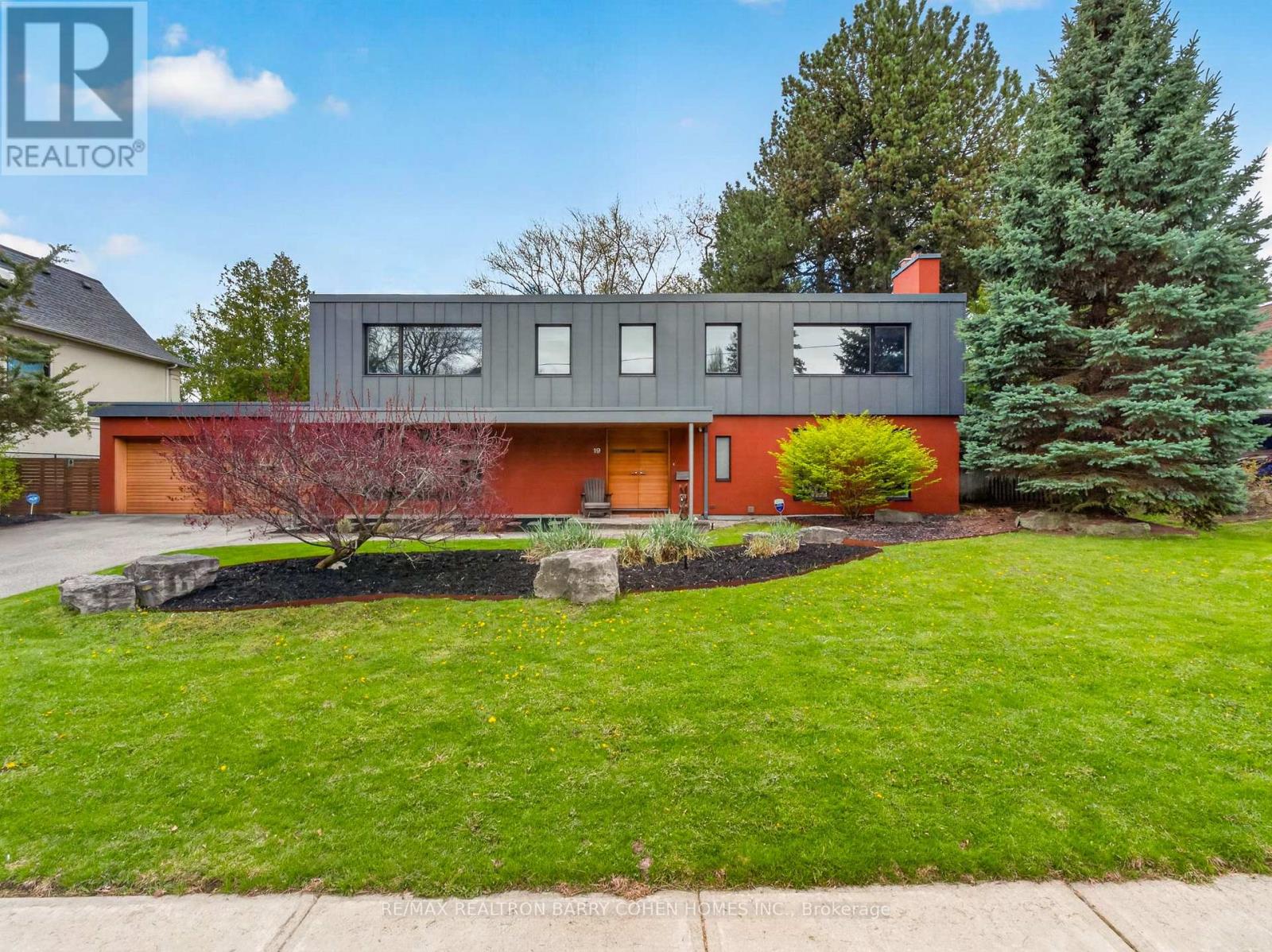 Photo of 19 Saintfield Avenue