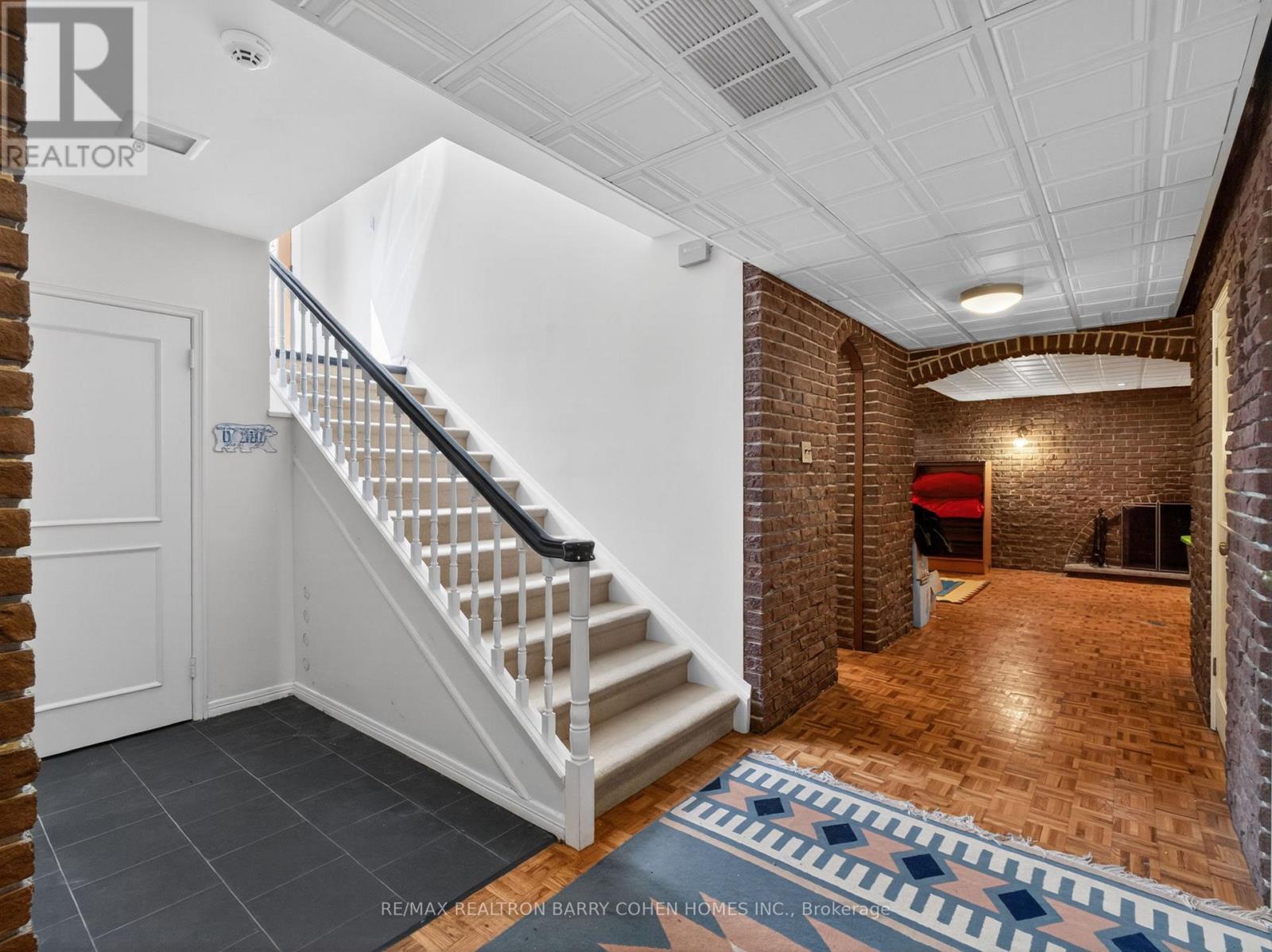 19 SAINTFIELD AVENUE - 29
