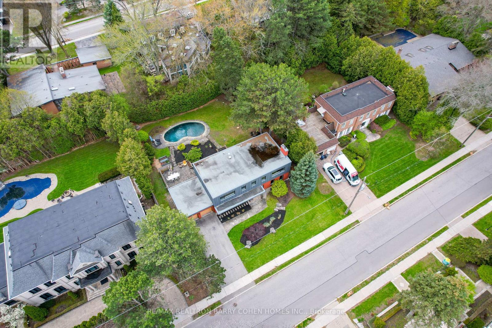 19 SAINTFIELD AVENUE - 37