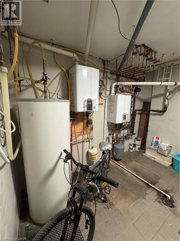 1364 WILSON Avenue - 14