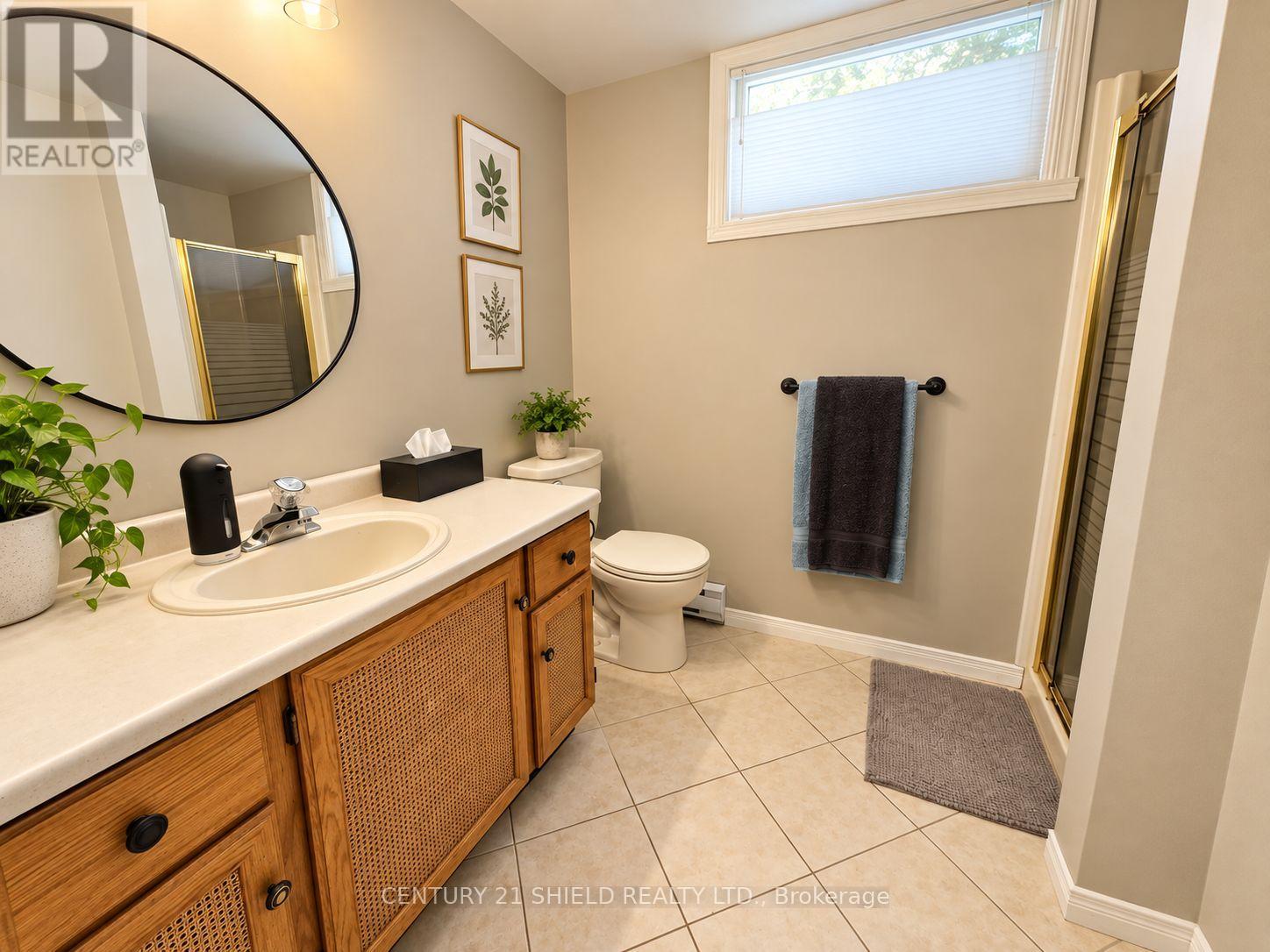 1463 HOLY CROSS BOULEVARD - Image 32