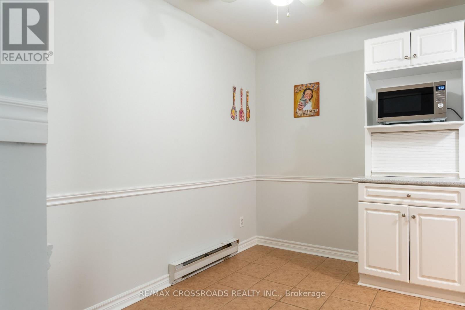 #30 350 CAMELOT COURT - Image 11