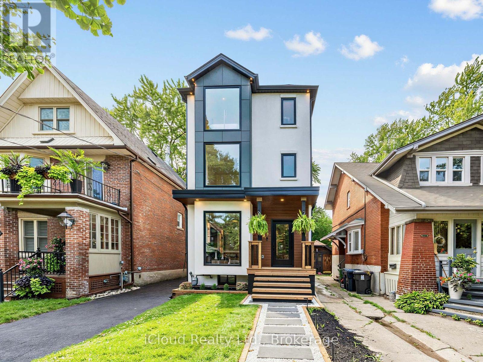 Photo of 96 Woodycrest Avenue