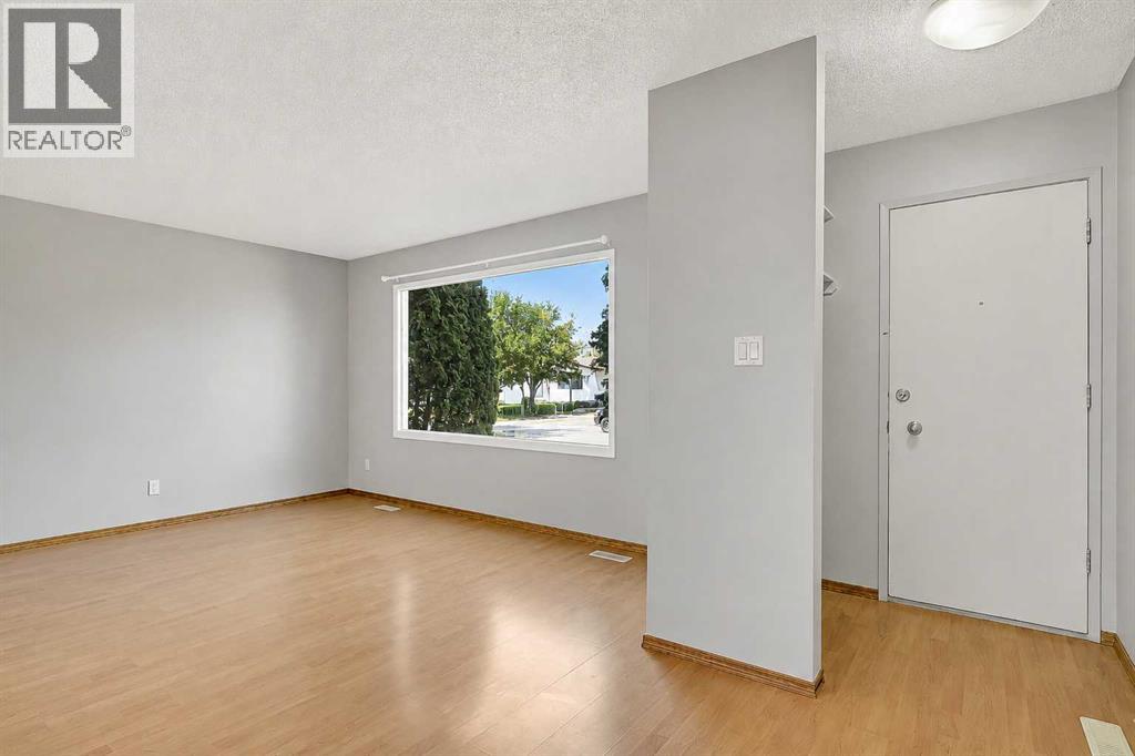 9343 112a Avenue, Grande Prairie — photo 2