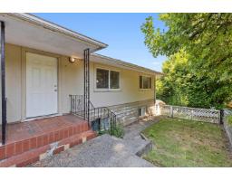 11028 129a Street, Surrey, BC V3T3L1 Photo 27