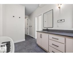 10932 132 St Nw, Edmonton, AB T5M1C9 Photo 36