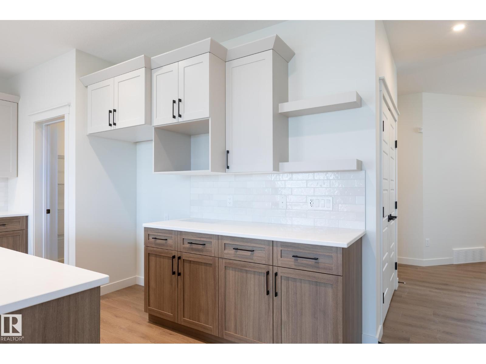 6279 180 AV NW - 19