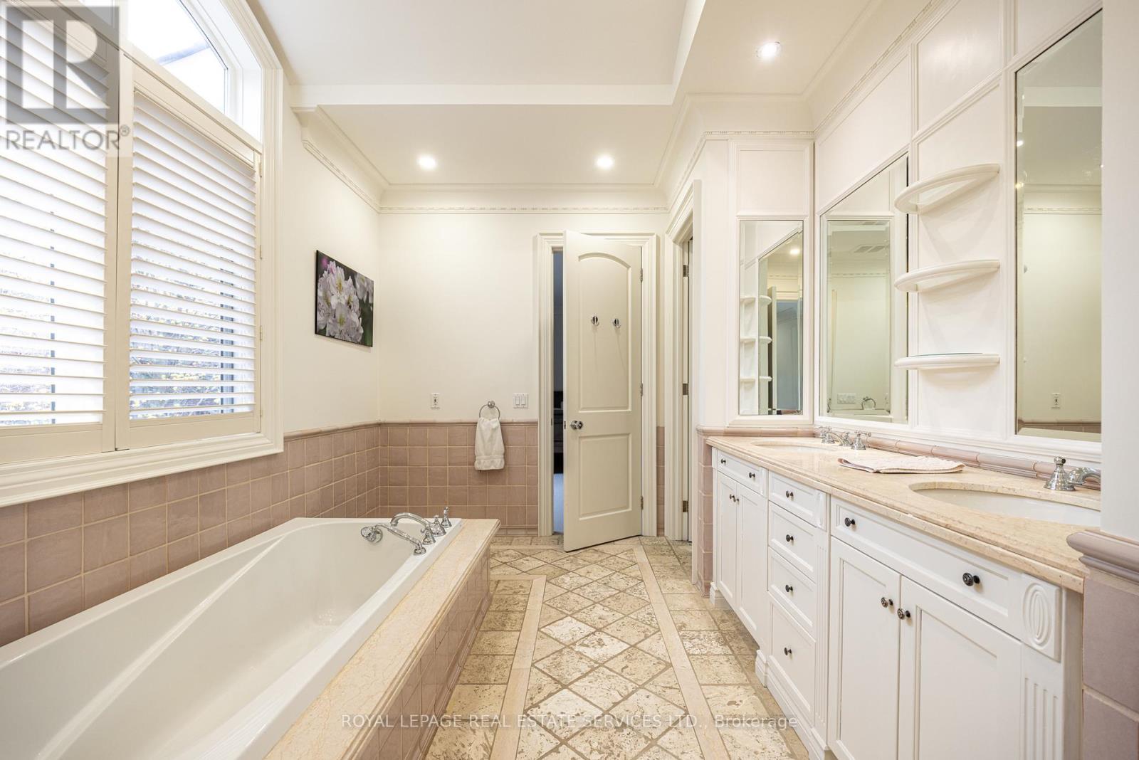 9 SEINECLIFFE ROAD - 27