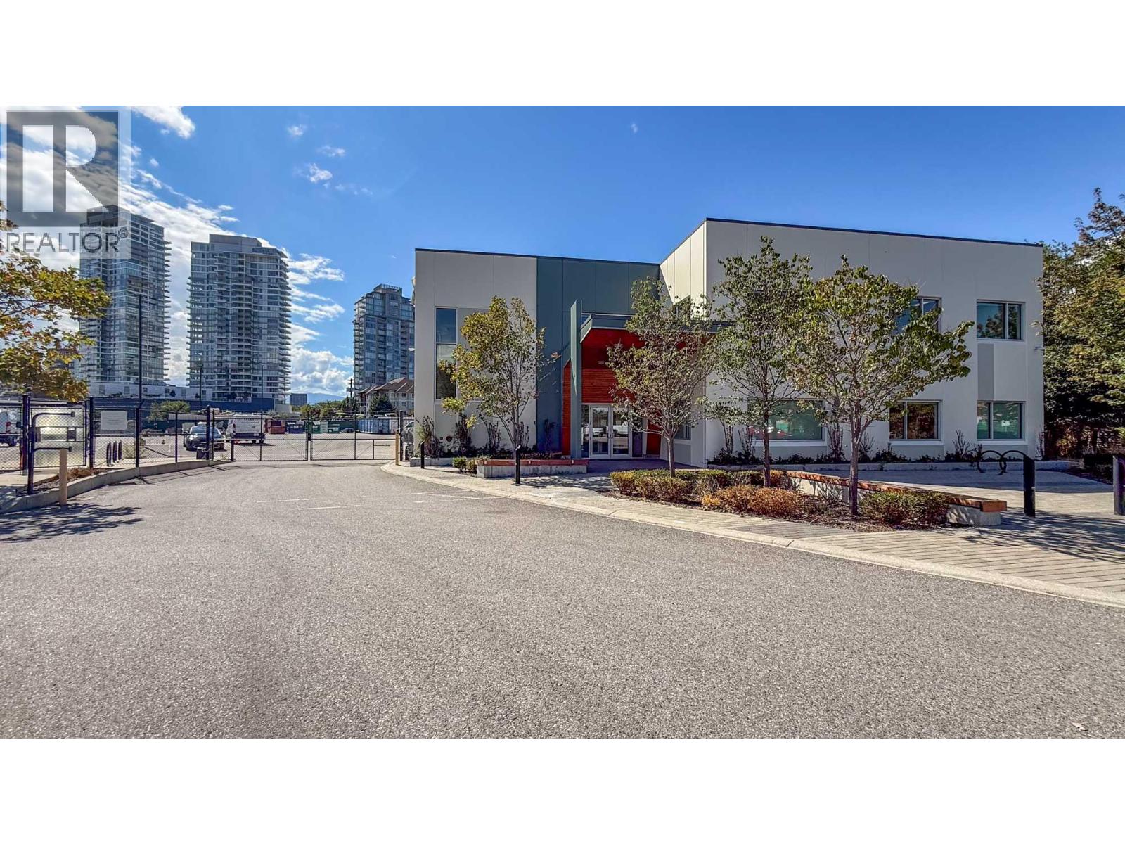 200 1090 Manhattan Drive, Kelowna