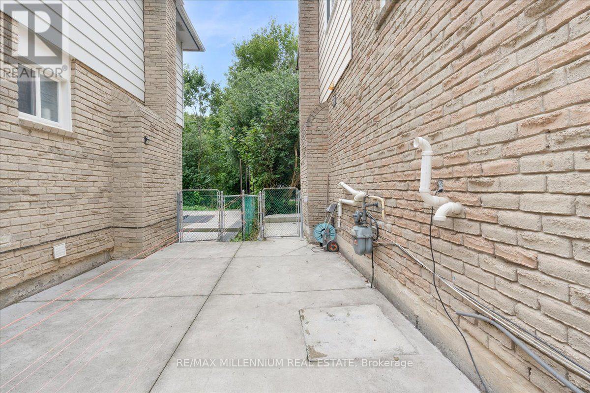 26 TALBOT STREET - 27