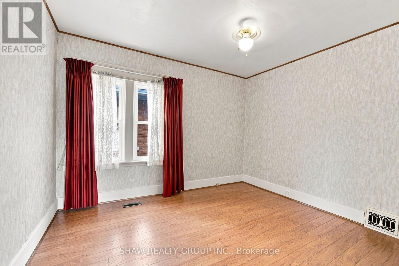 26 MAITLAND STREET, Brantford — photo 8
