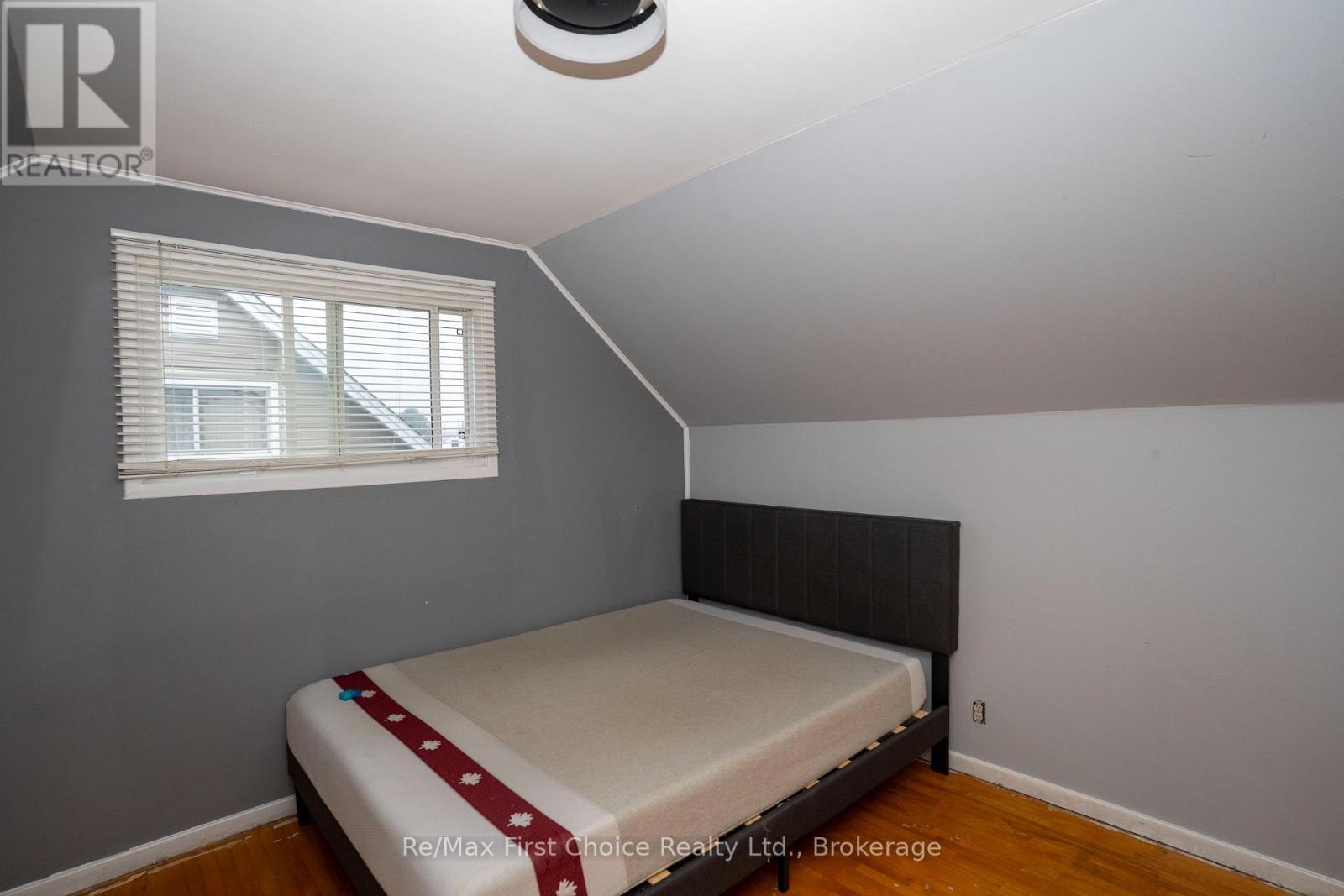 271 CHRISTINA STREET W - 23