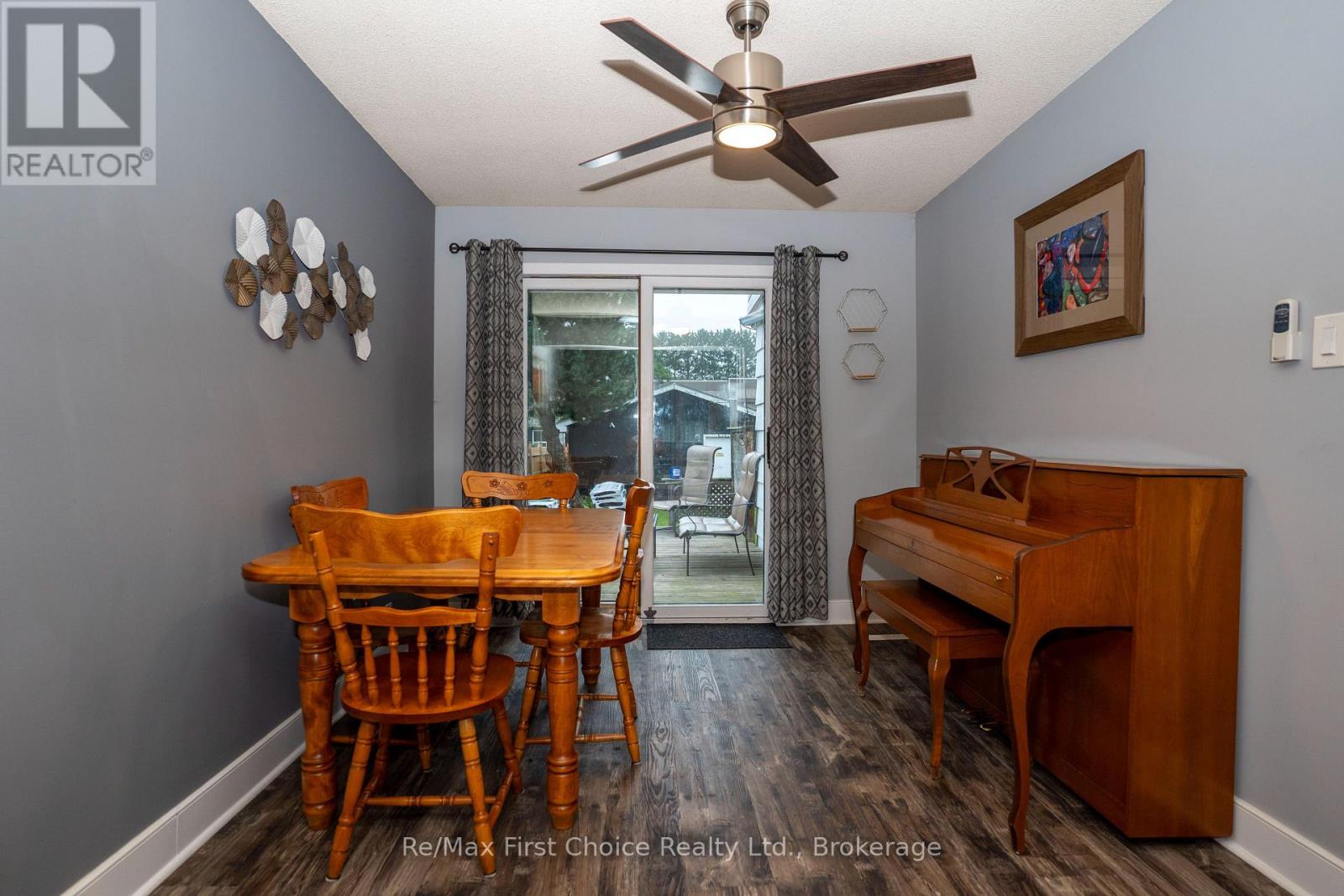 271 CHRISTINA STREET W - 10