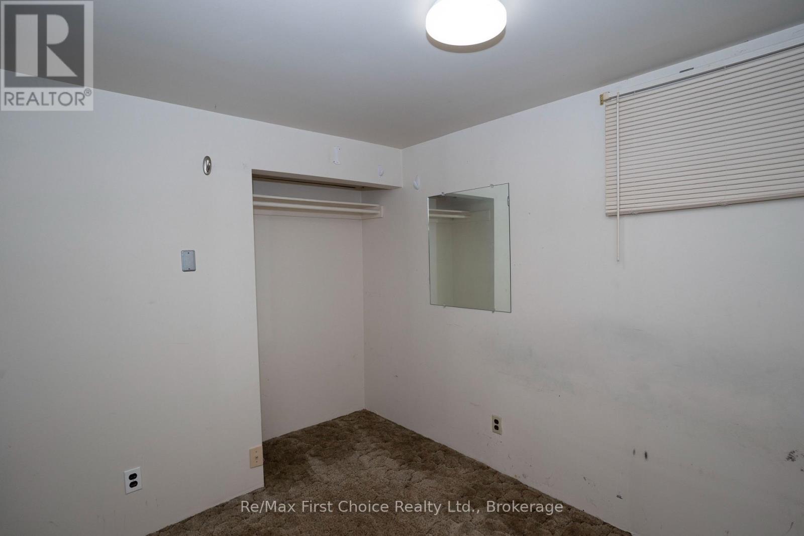 271 CHRISTINA STREET W - Image 29