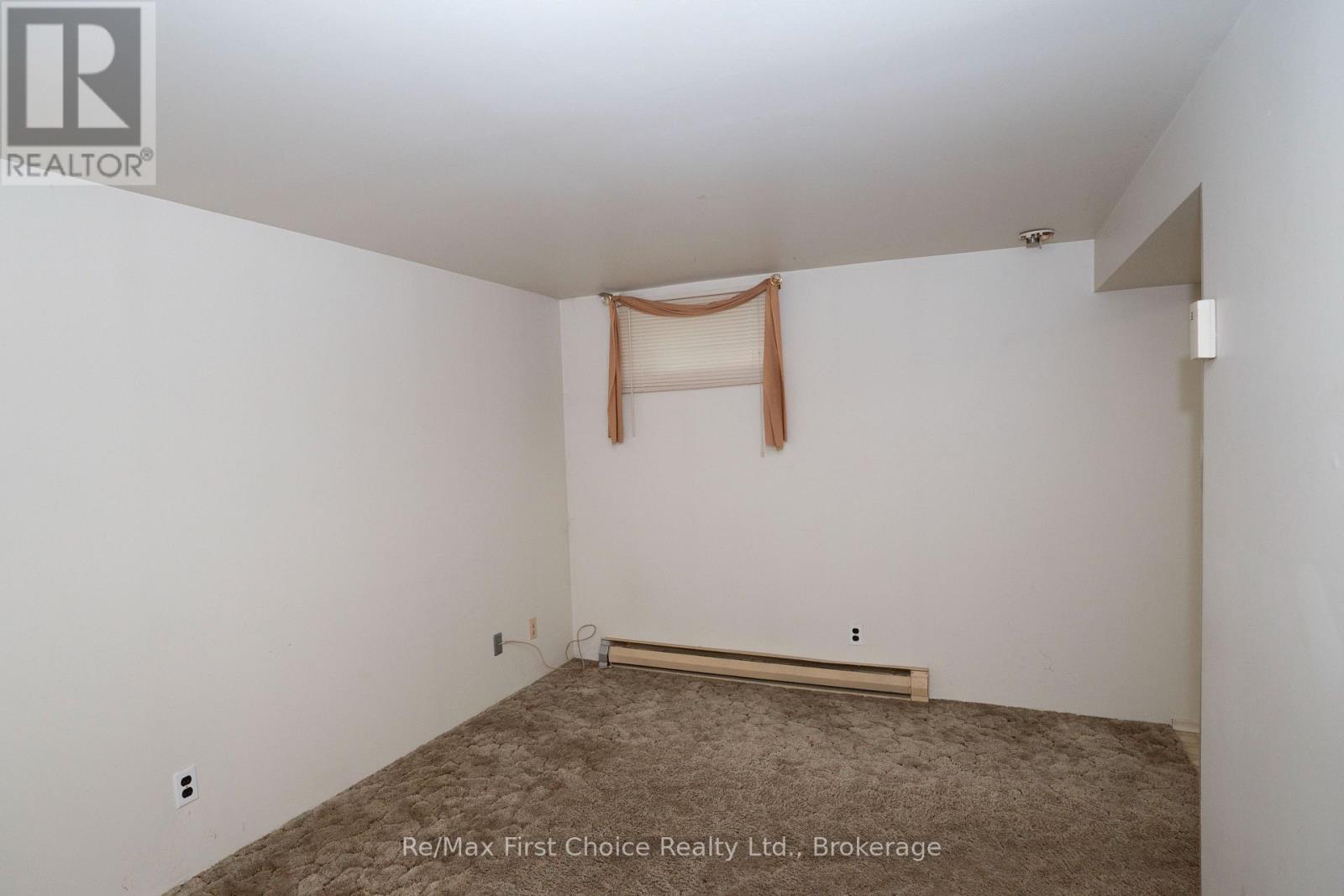 271 CHRISTINA STREET W - 30
