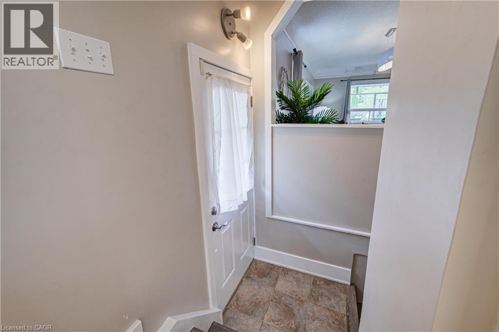 176 EDWIN Street - Image 19