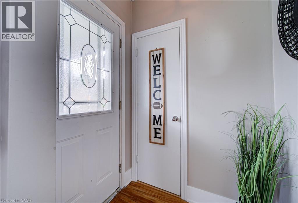 176 EDWIN Street - 3