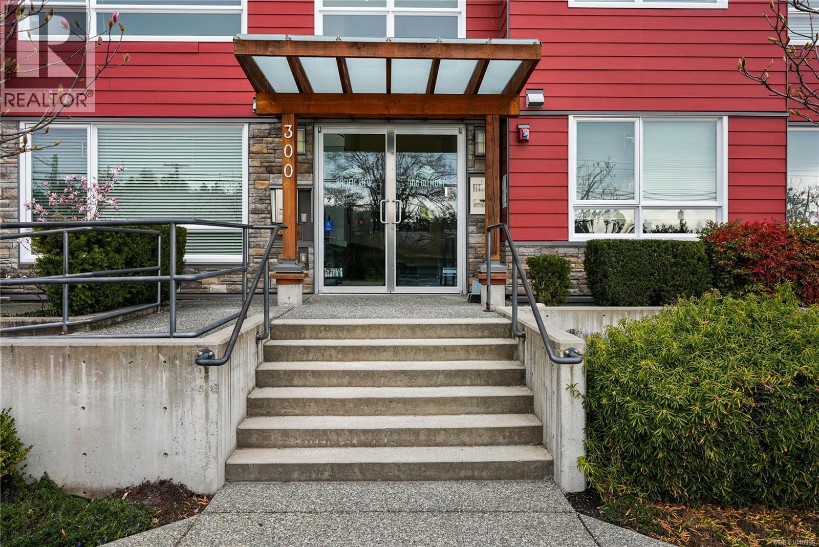 105 300 Belmont Road, Colwood