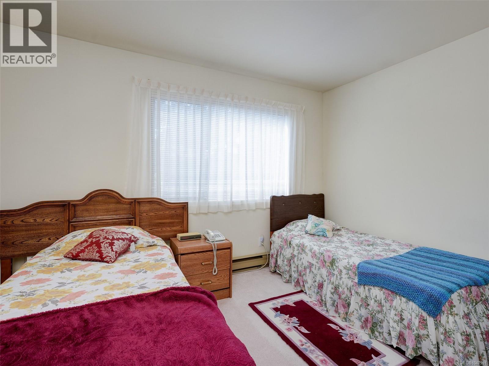 #2 1309 McKenzie Ave - 22