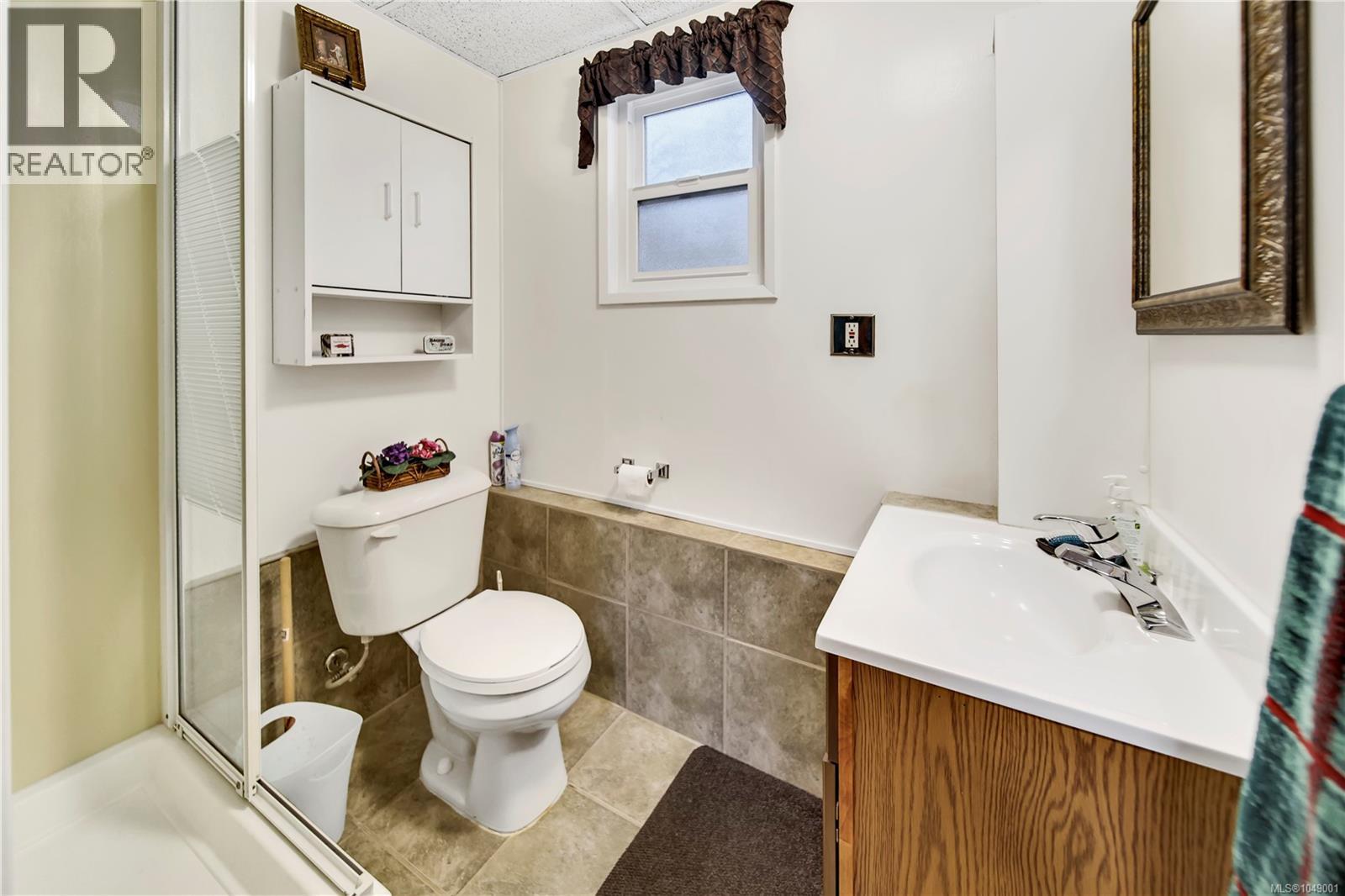 3950 Dunsmuir St - 29