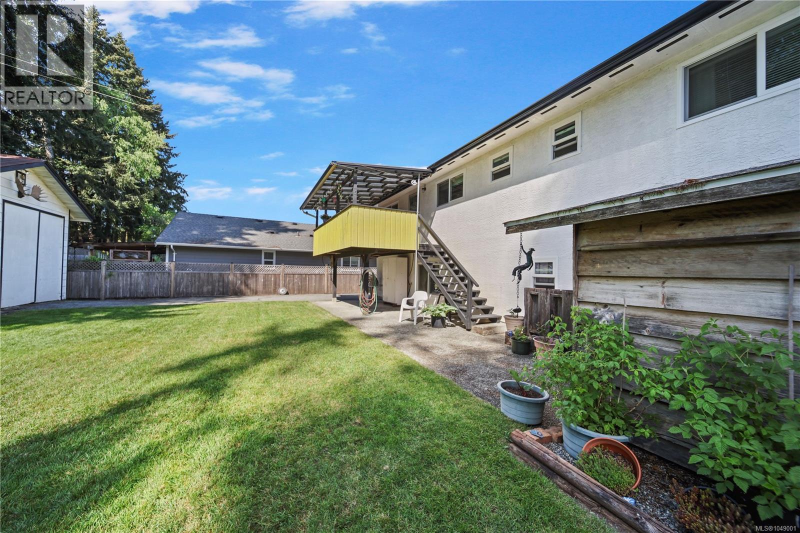3950 Dunsmuir St - Image 30