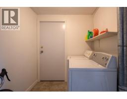 927 Fuller Avenue, Kelowna, BC V1Y6X5 Photo 12