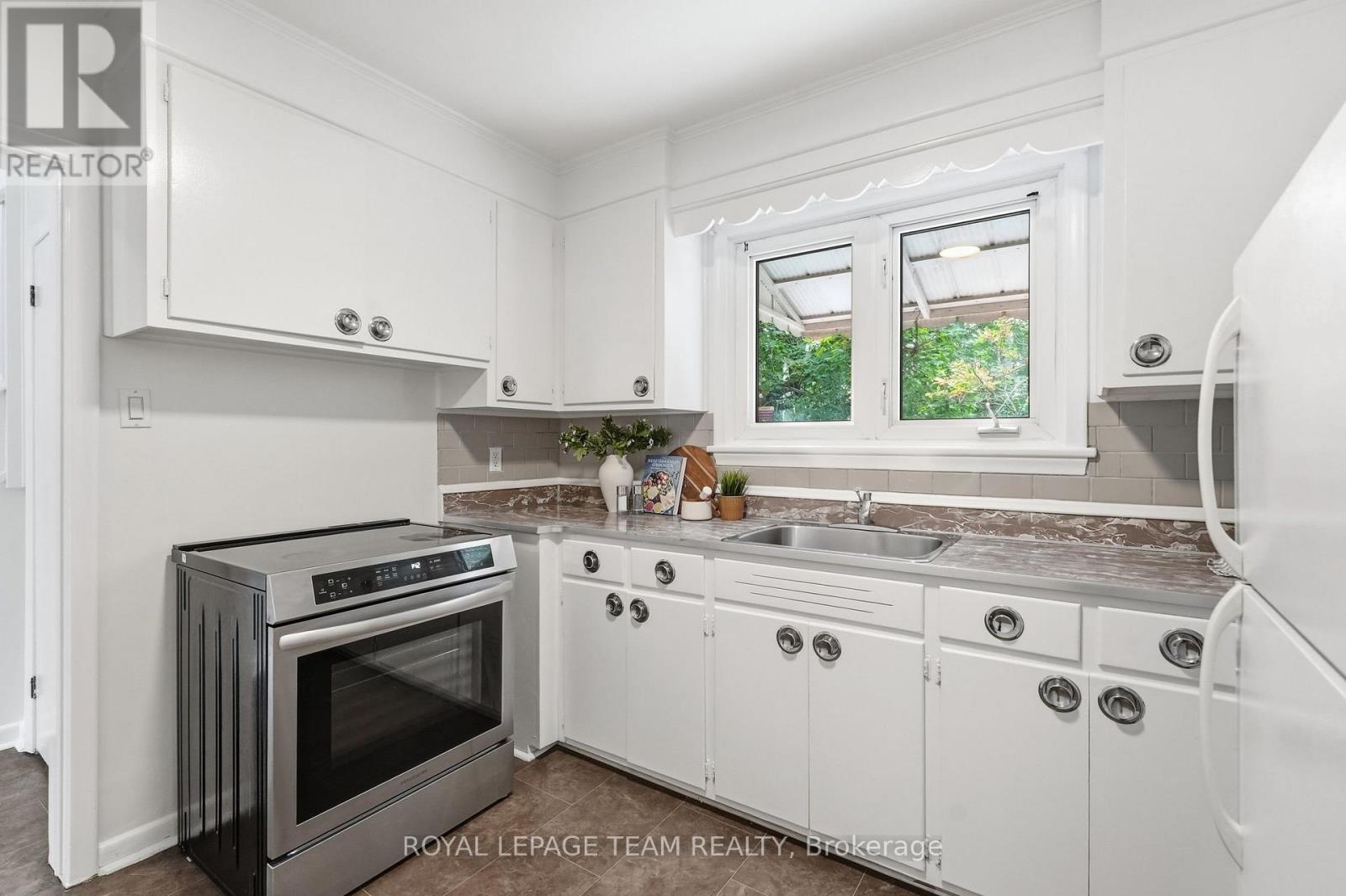 1088 CHECKERS ROAD - 14