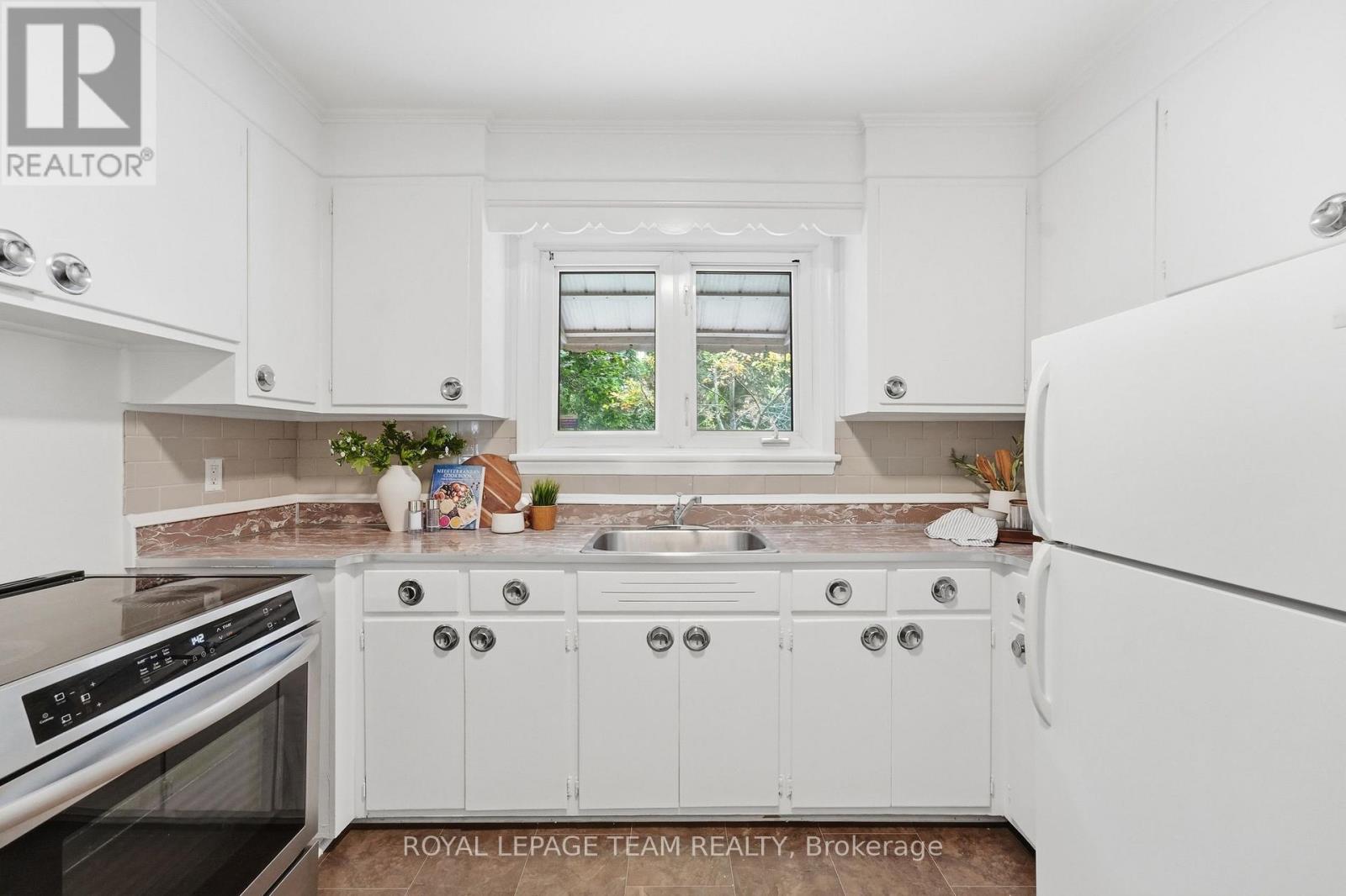 1088 CHECKERS ROAD - Image 15