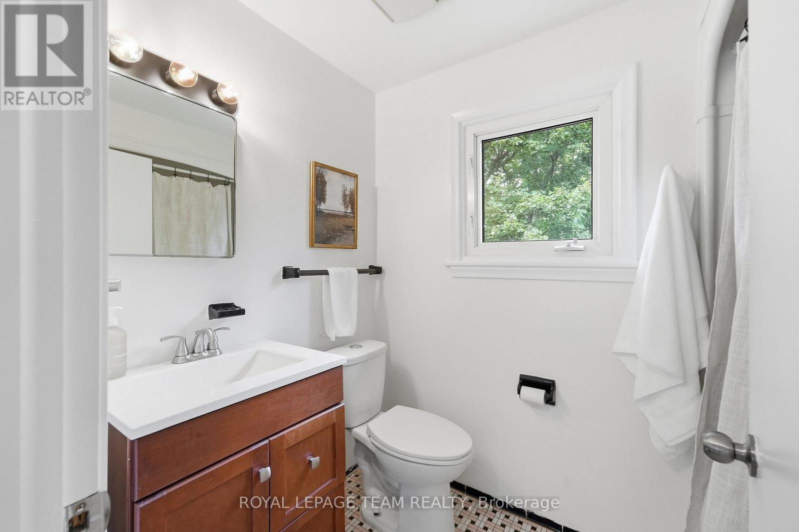 1088 CHECKERS ROAD - Image 24