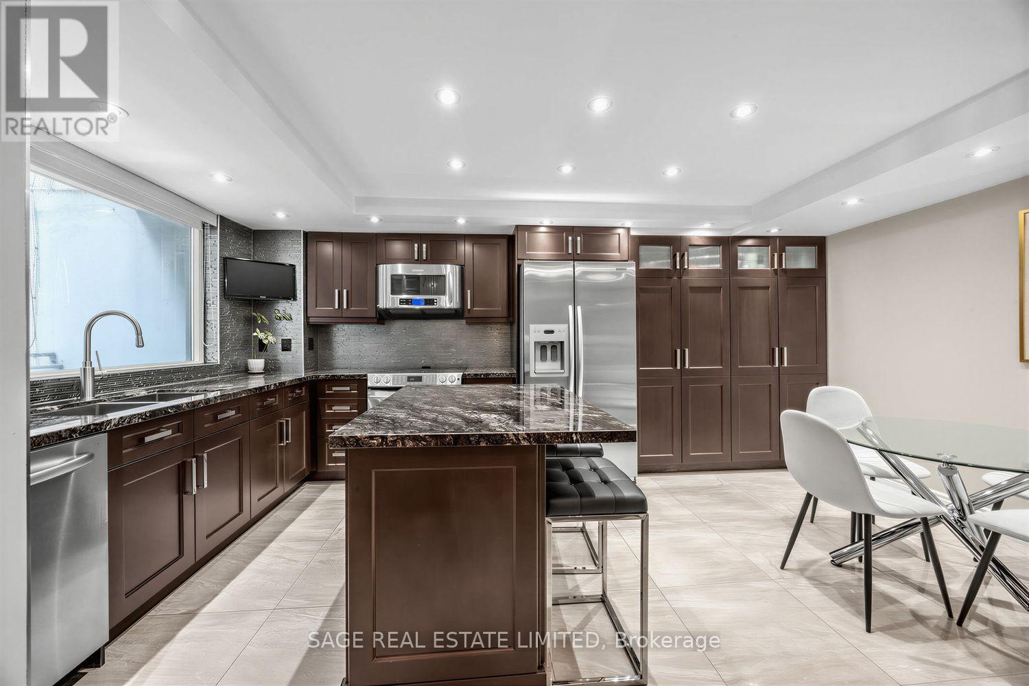 #303 80 CUMBERLAND STREET - 10