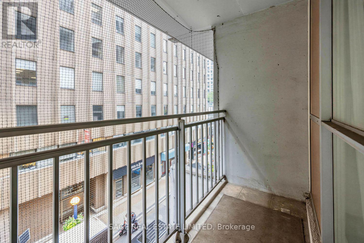 #303 80 CUMBERLAND STREET - 28