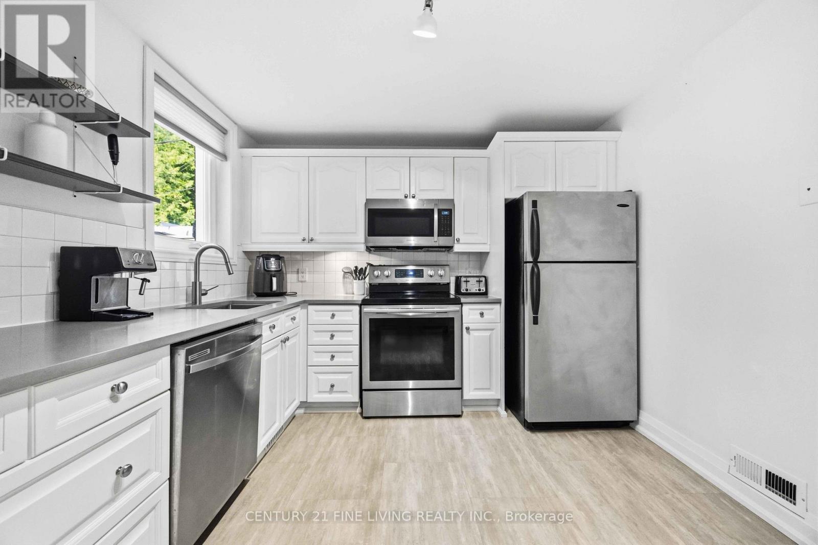 294 GAINSBOROUGH ROAD - 16
