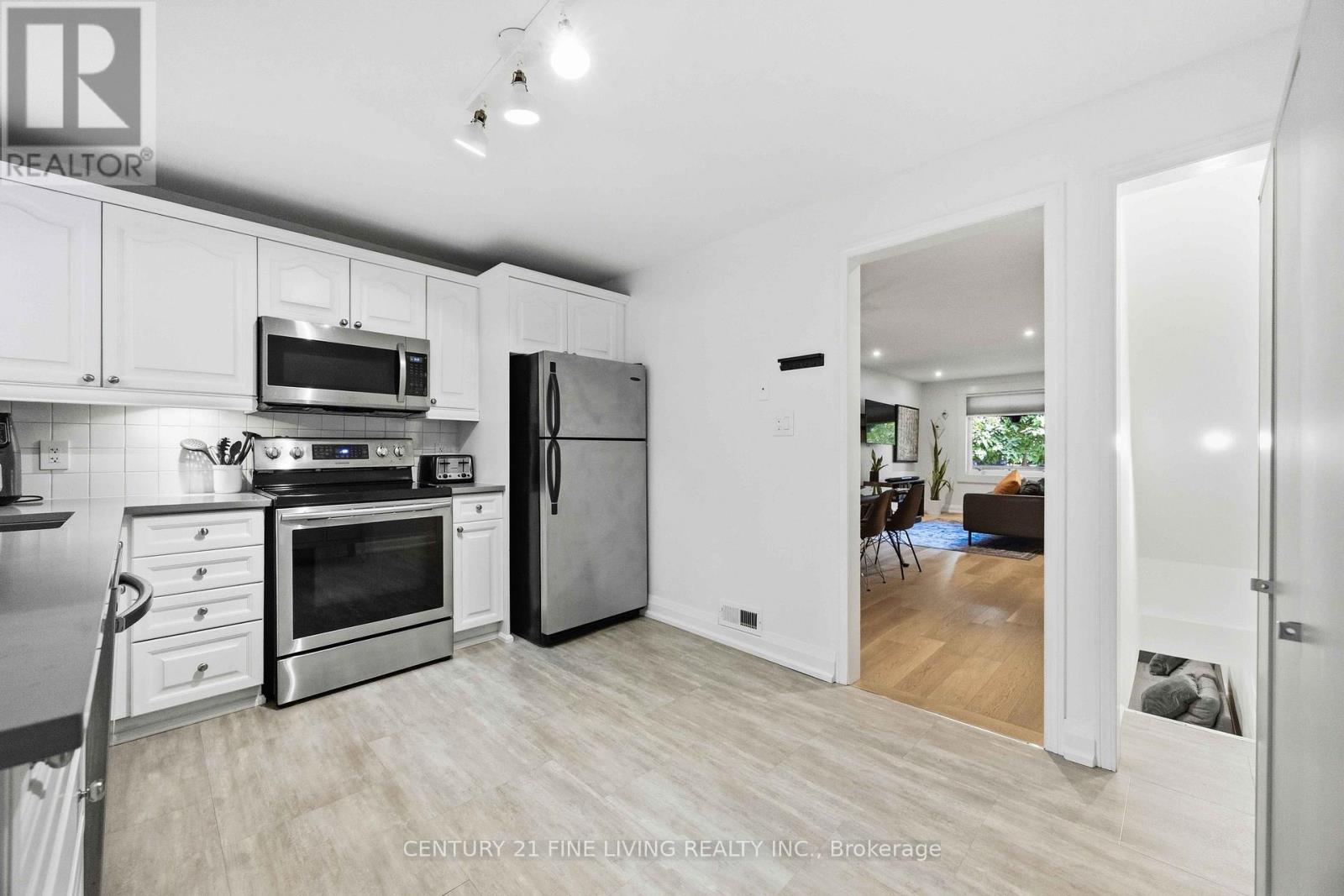 294 GAINSBOROUGH ROAD - 17