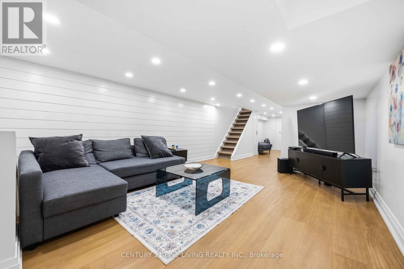 294 GAINSBOROUGH ROAD - 33