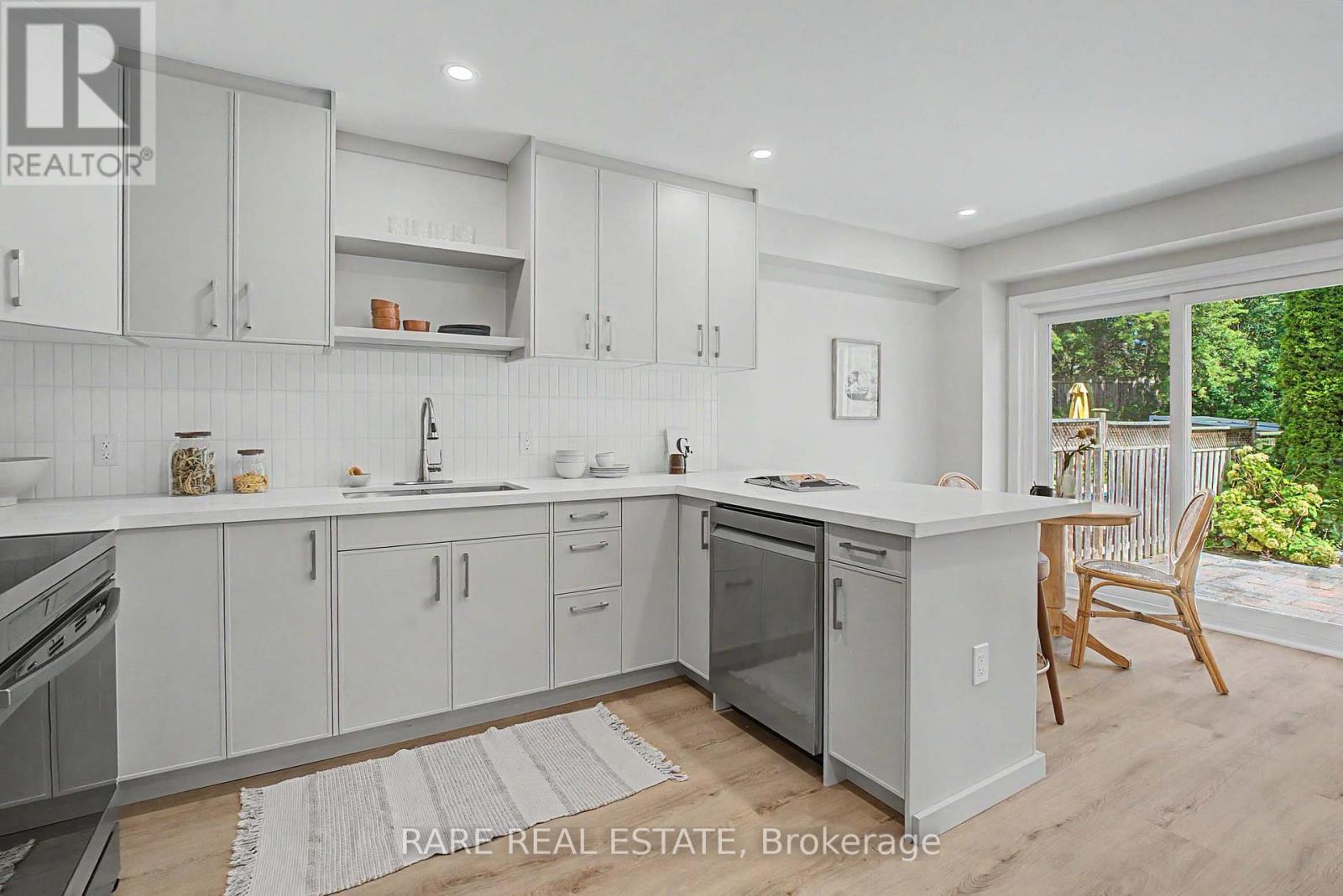 521 HICKORY STREET N - Image 15