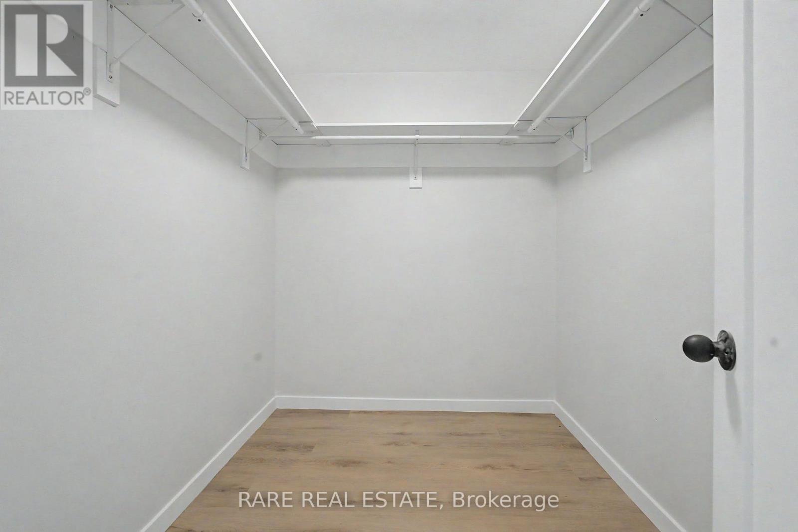 521 HICKORY STREET N - Image 28