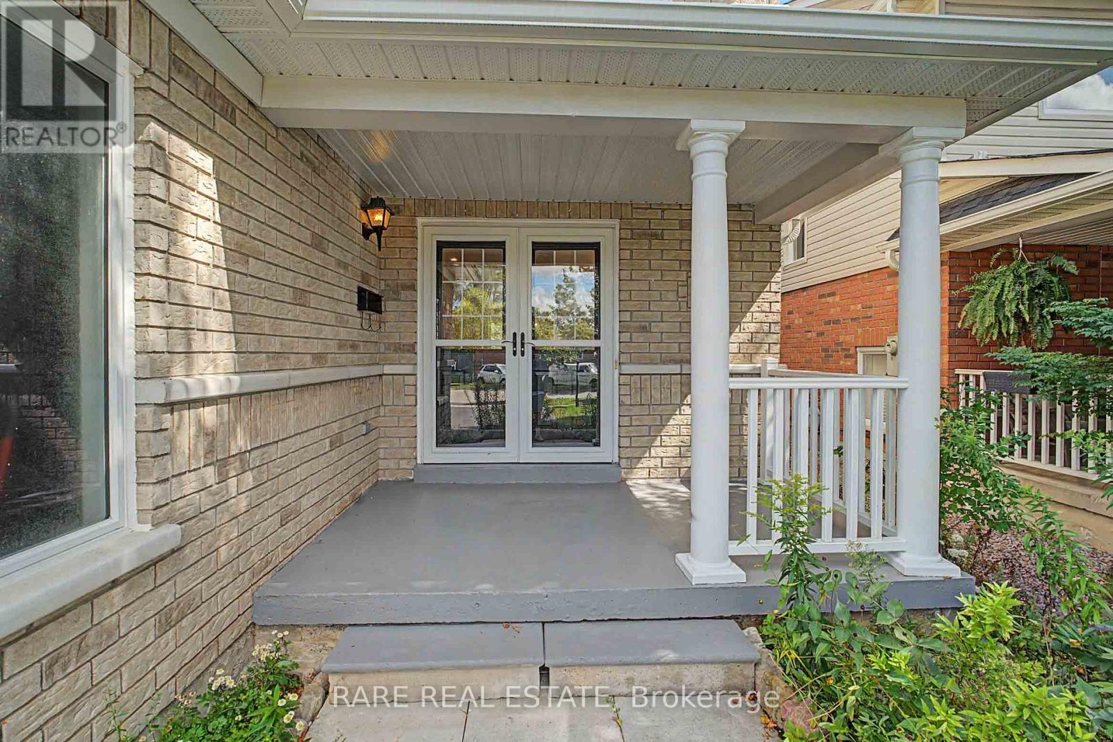 521 HICKORY STREET N - 3