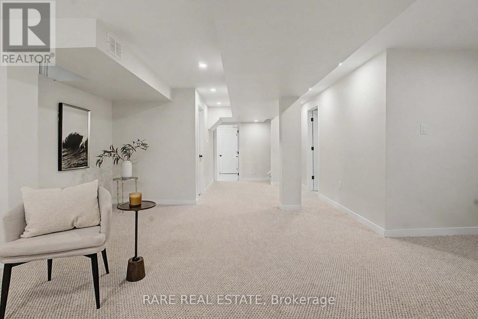 521 HICKORY STREET N - Image 36