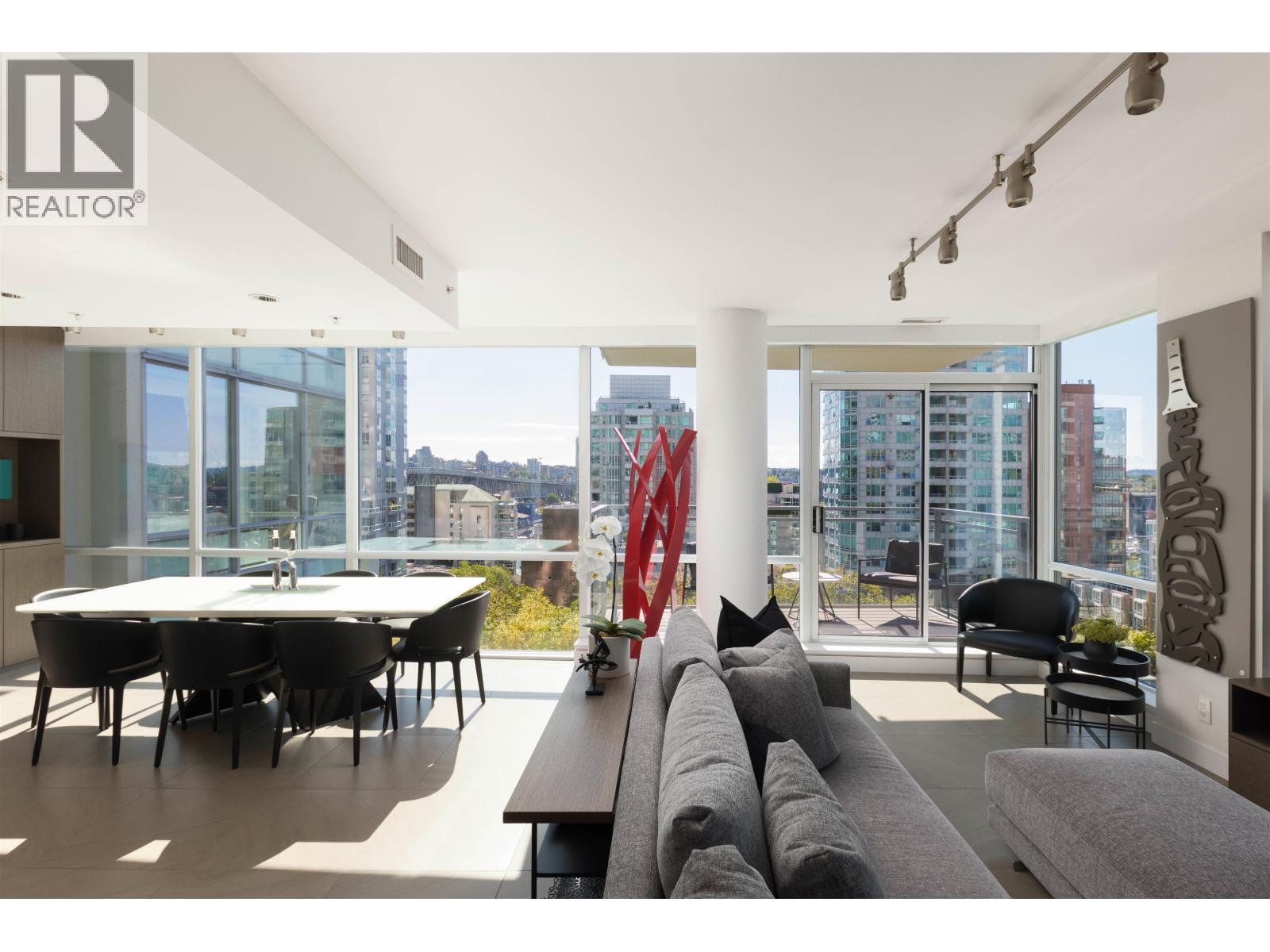 805 1455 HOWE STREET, Vancouver — photo 1