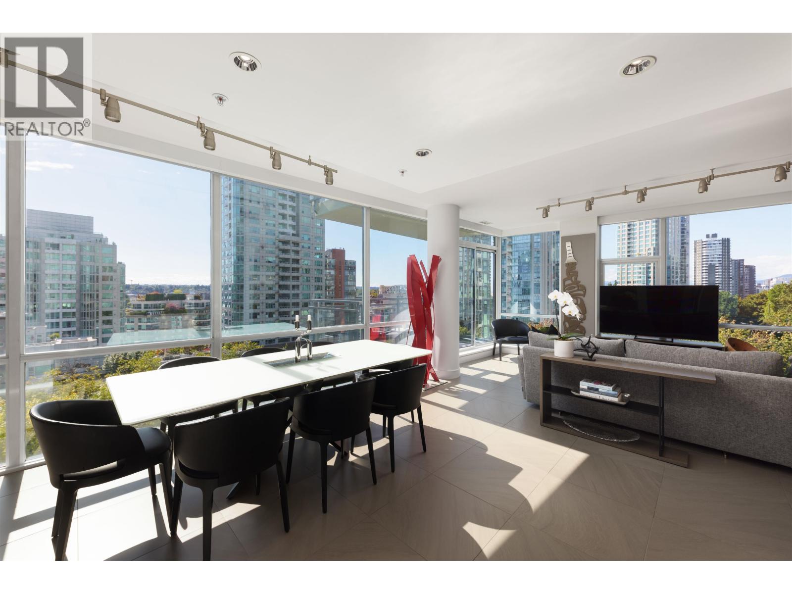 805 1455 HOWE STREET, Vancouver — photo 2