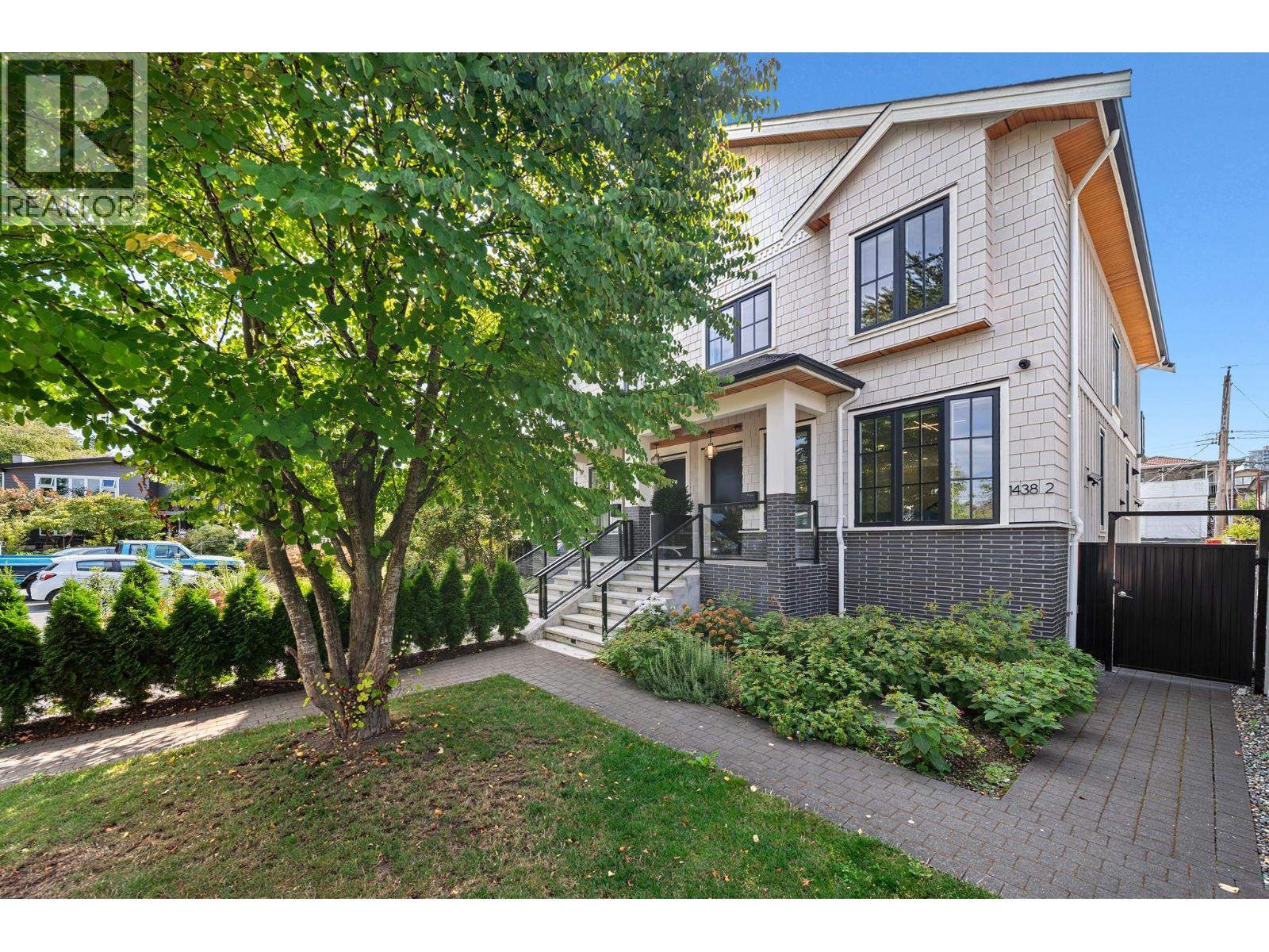 1438 E 17TH AVENUE, Vancouver — photo 1