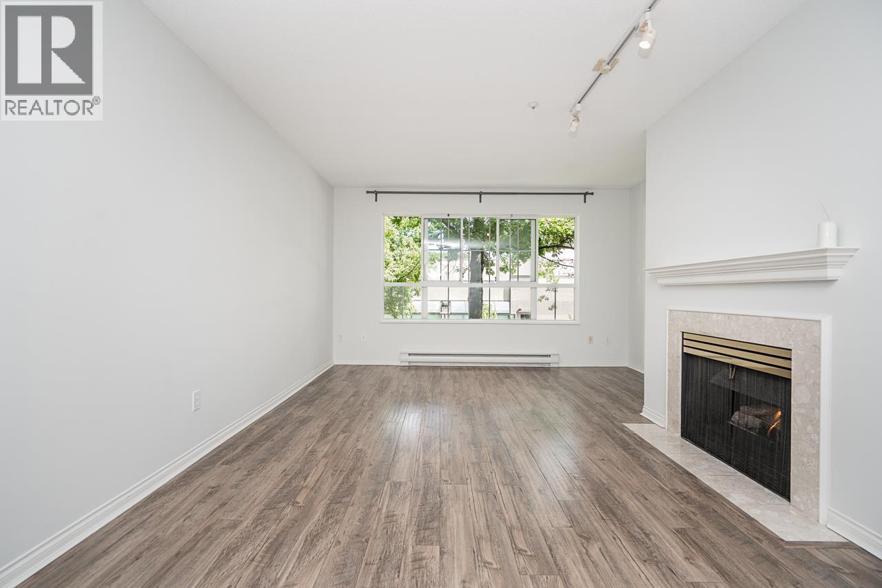 206 2990 PRINCESS CRESCENT, Coquitlam