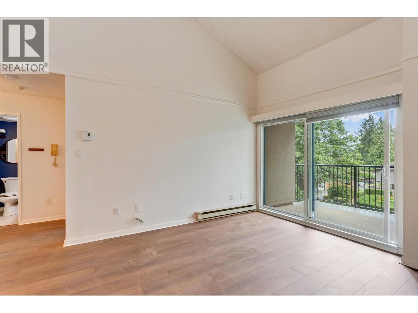 202 836 TWELFTH STREET, New Westminster — photo 4