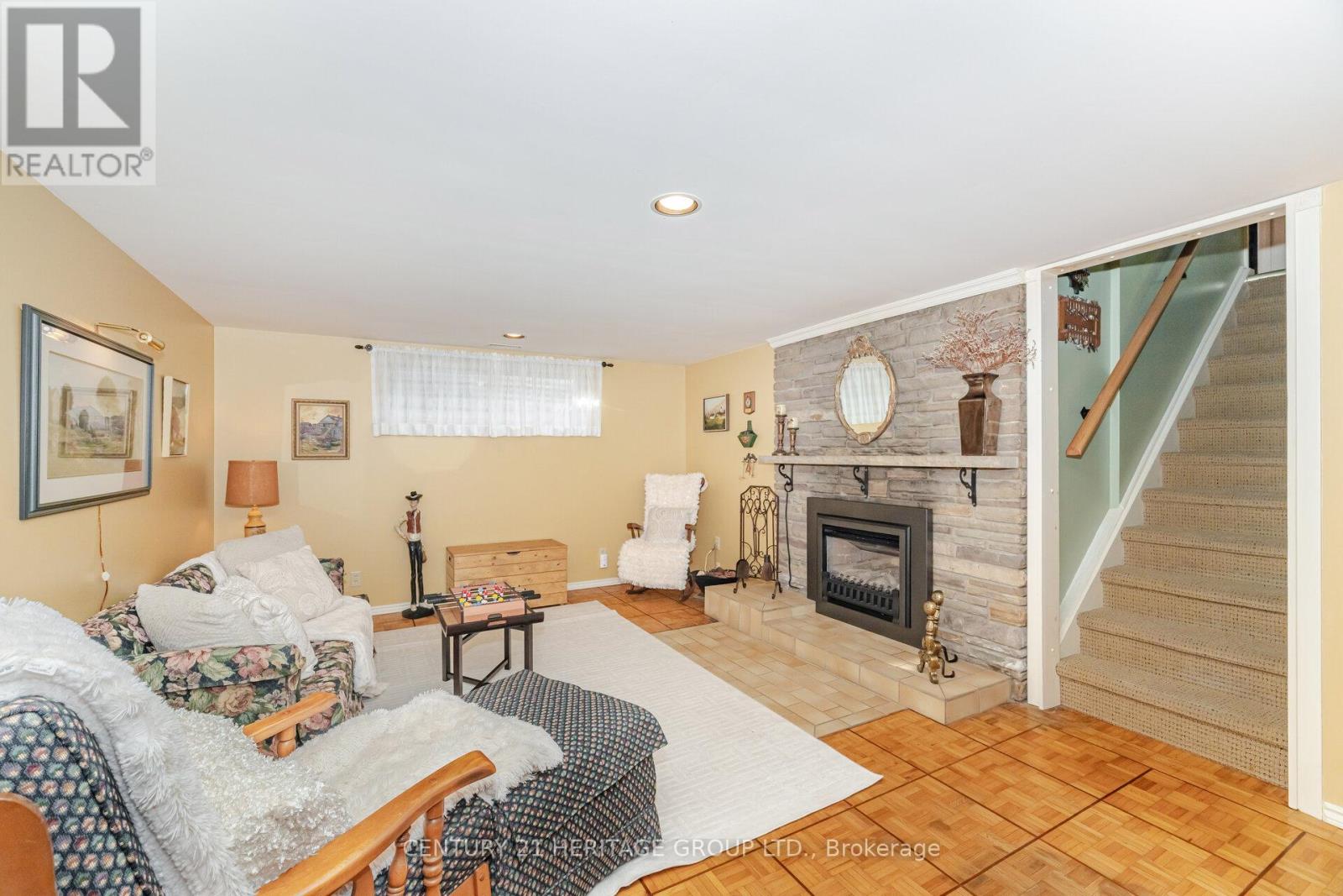 22 POPLAR DRIVE - 35