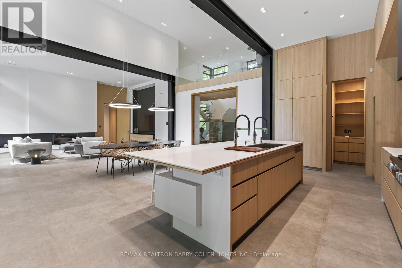 10 TRAILWOOD CRESCENT - Image 14