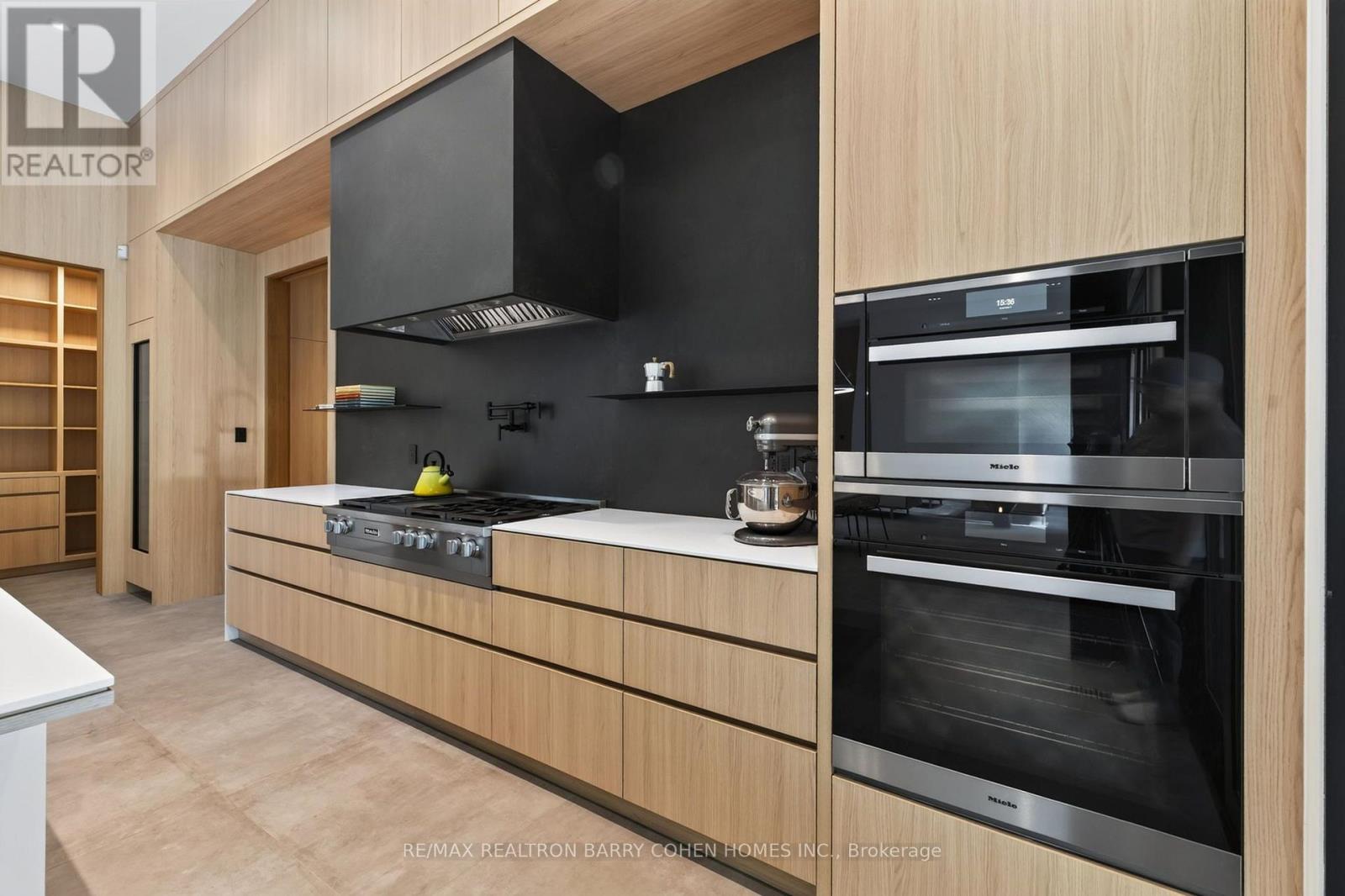 10 TRAILWOOD CRESCENT - Image 15