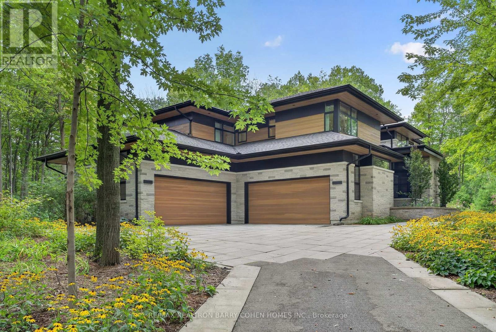 10 TRAILWOOD CRESCENT - 2