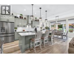 10468 Robertson Street, Maple Ridge, BC V2W0H8 Photo 9