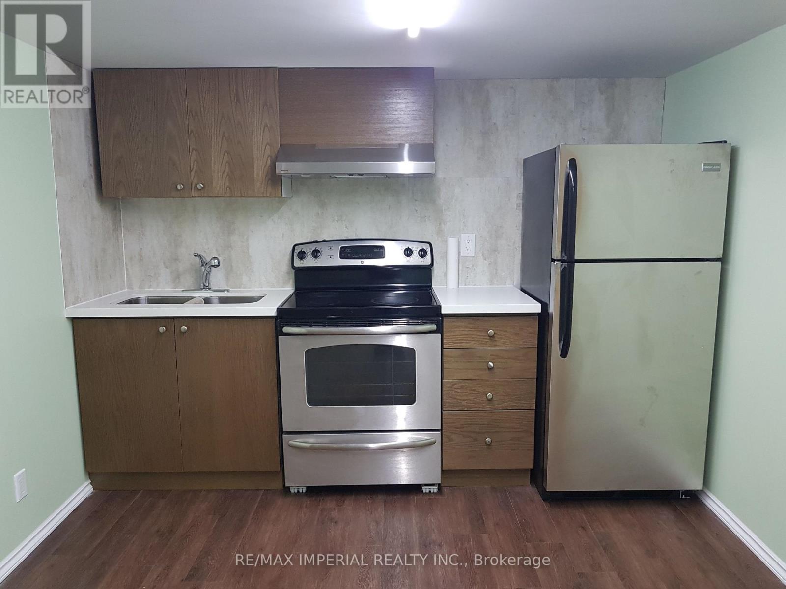110 PATTERSON STREET, Newmarket (Huron Heights-Leslie Valley) — photo 3