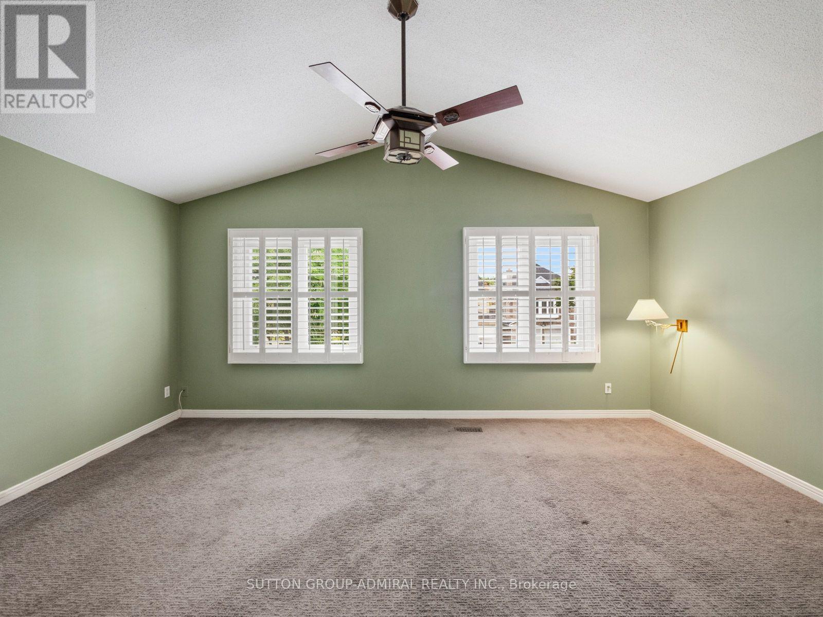19 JESSICA GARDENS - 23
